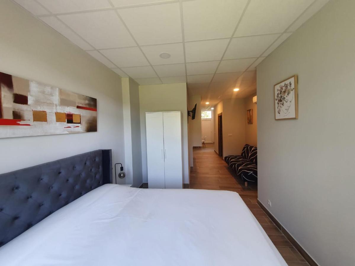 B75 Apartments Bilbao Luaran gambar